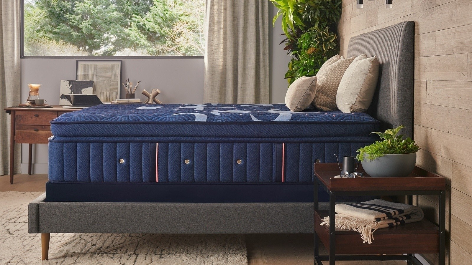 SF mattress on a foundation
